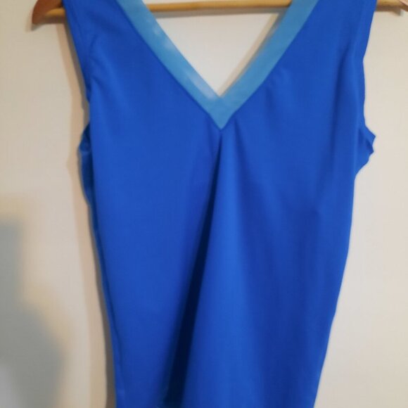 Reebok size small blue stretch tank with shelf bra - Picture 3 of 4